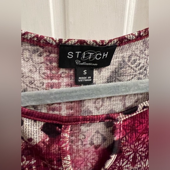 Size small purple handkerchief bandana hem keyhole front blouse shirt top - Picture 5 of 5